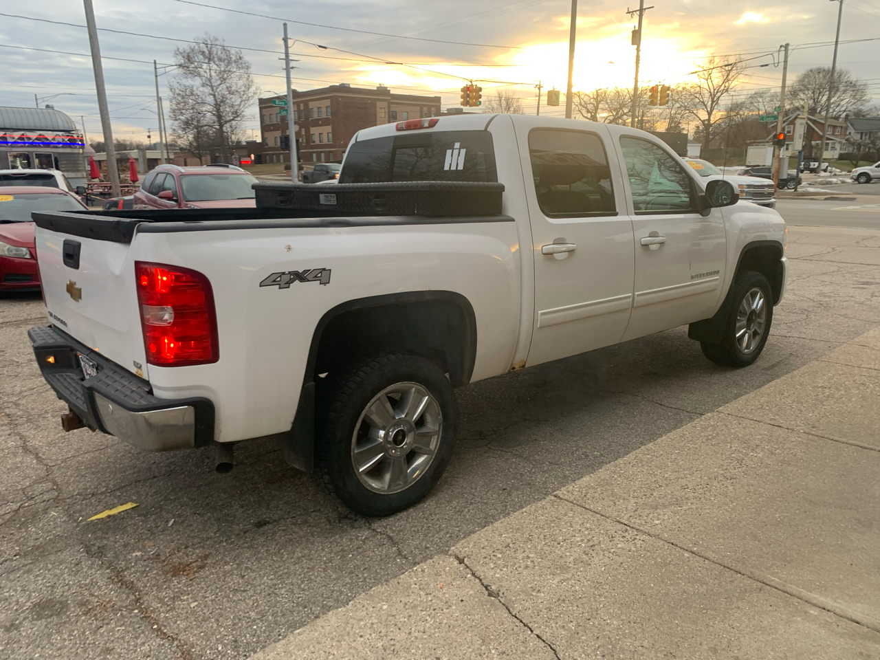 Chevrolet Silverado 1500 LTZ Crew Cab 4WD 2013