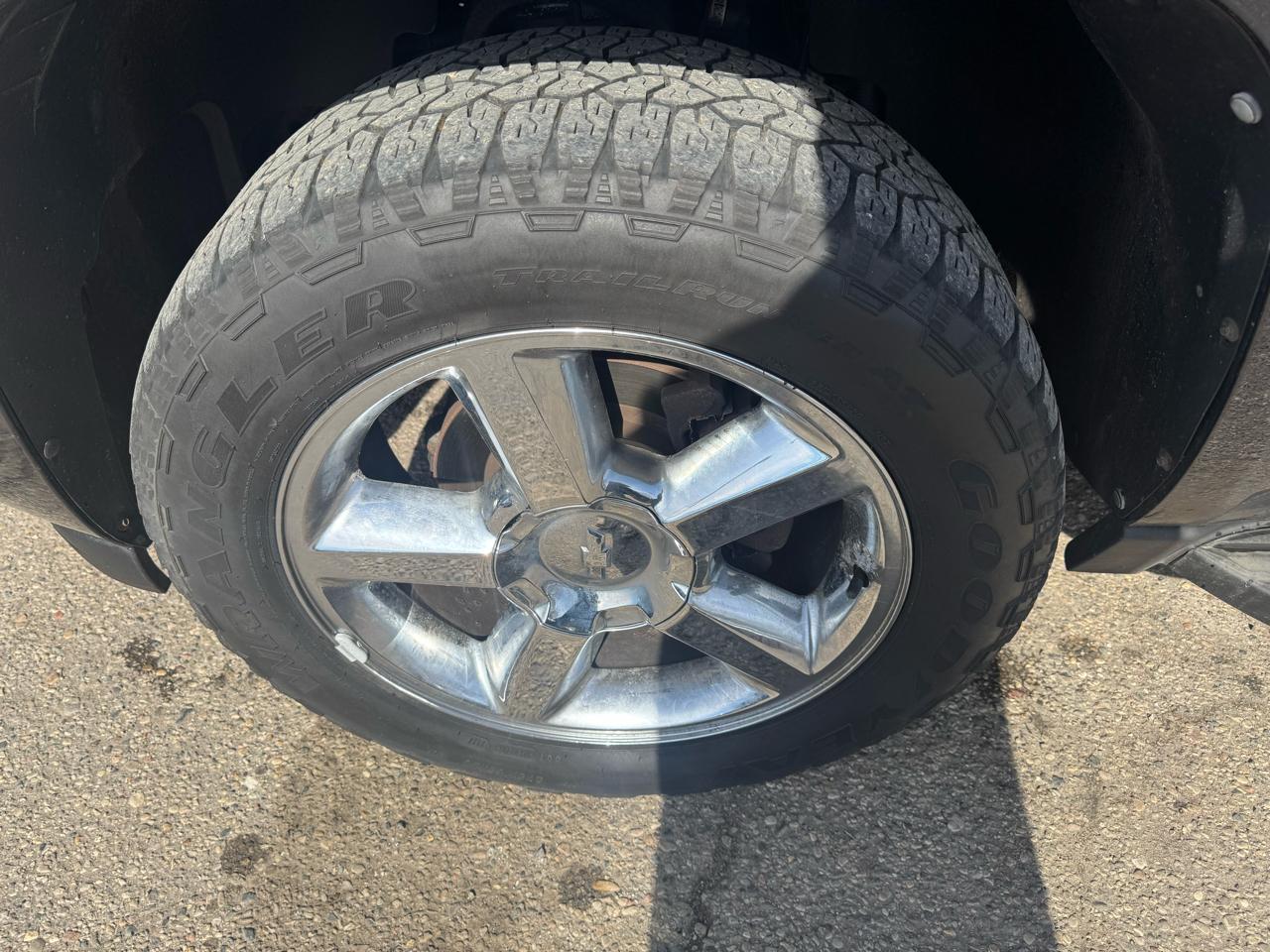 Chevrolet Avalanche LTZ 4WD 2011