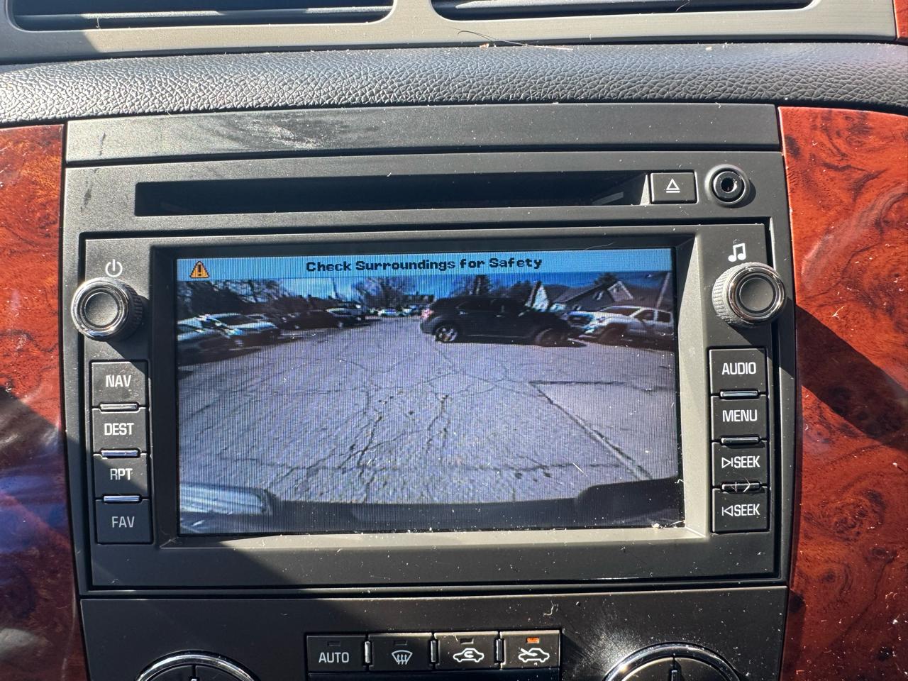 Chevrolet Avalanche LTZ 4WD 2011