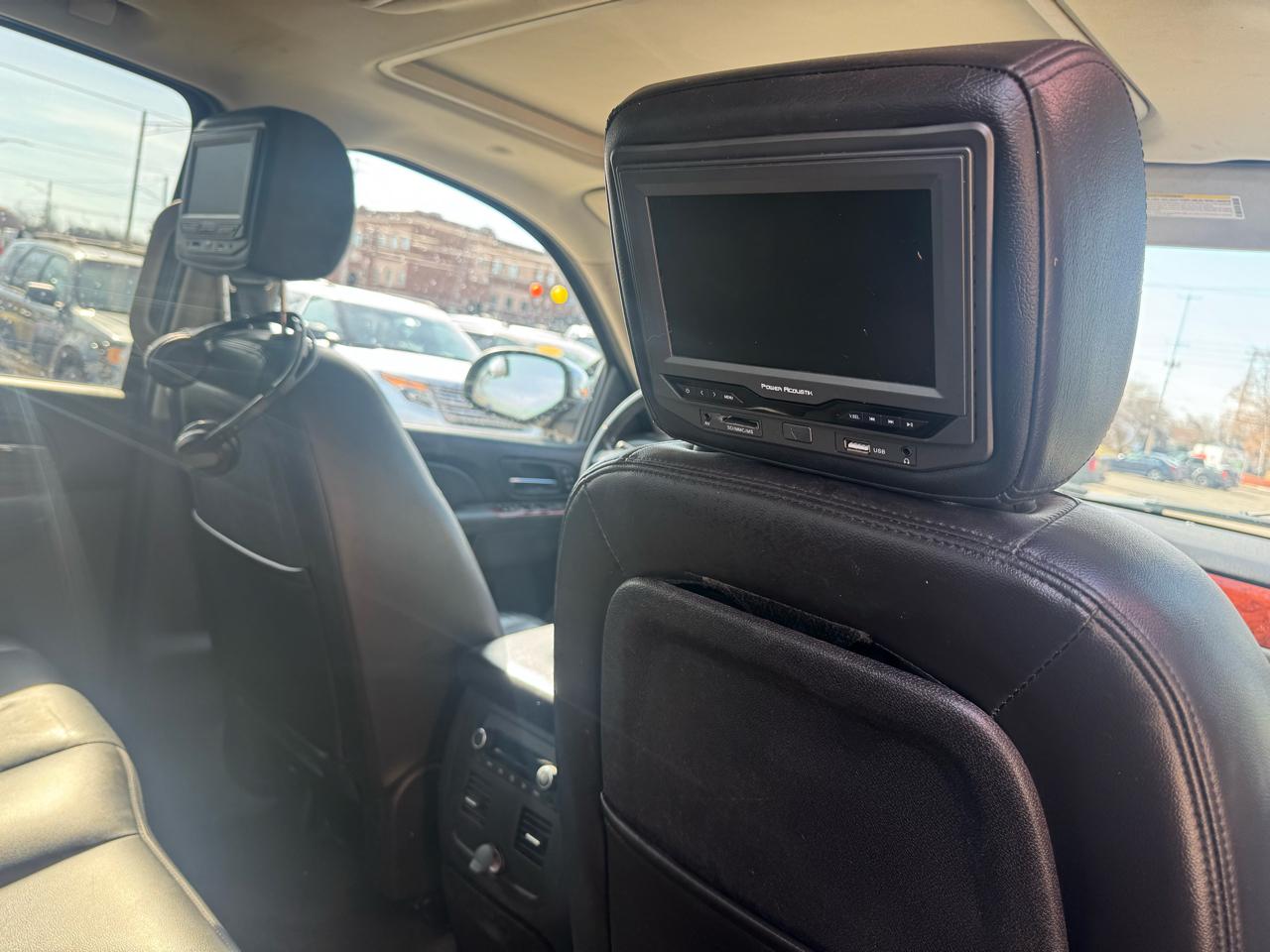 Chevrolet Avalanche LTZ 4WD 2011