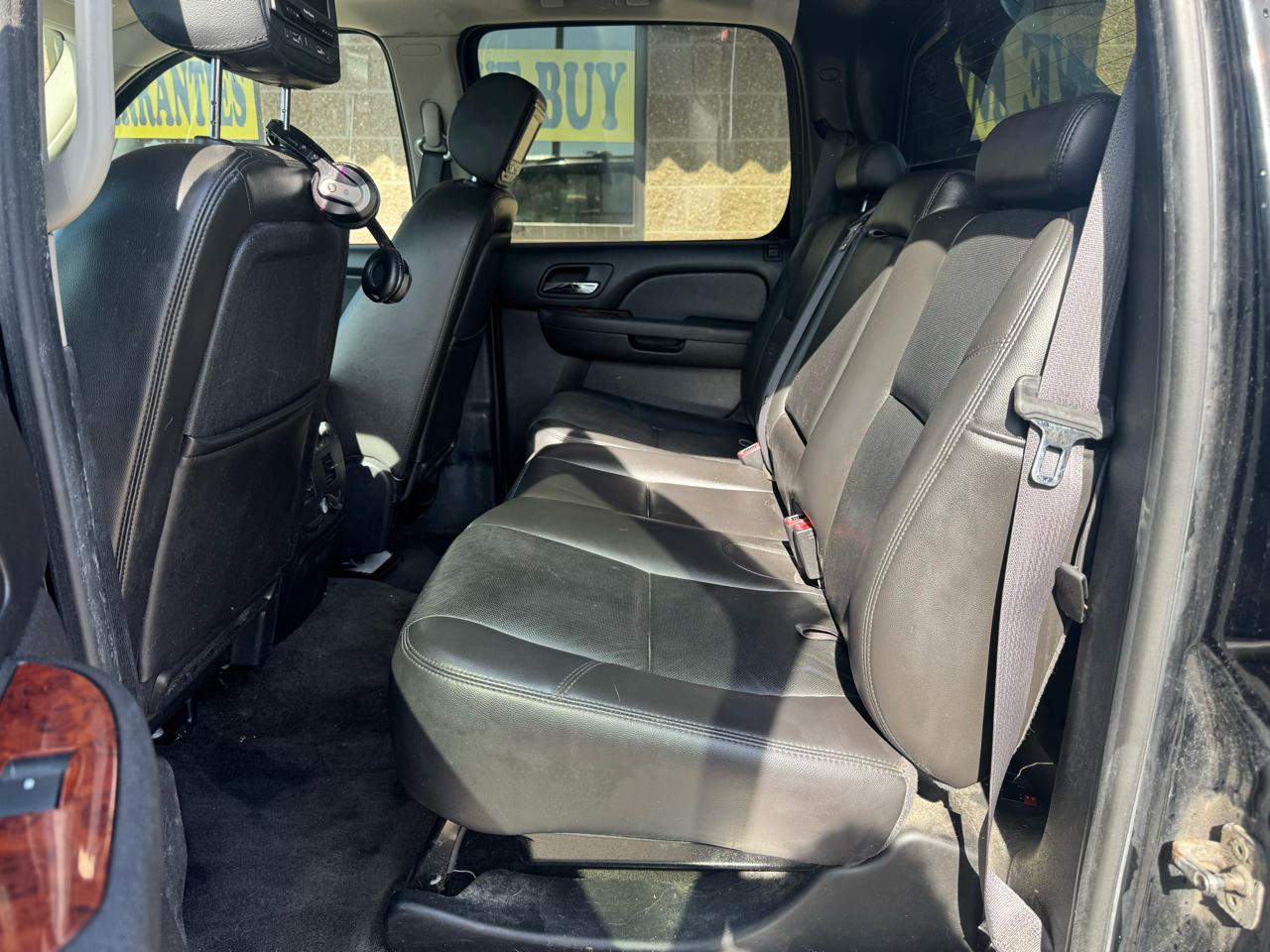 Chevrolet Avalanche LTZ 4WD 2011