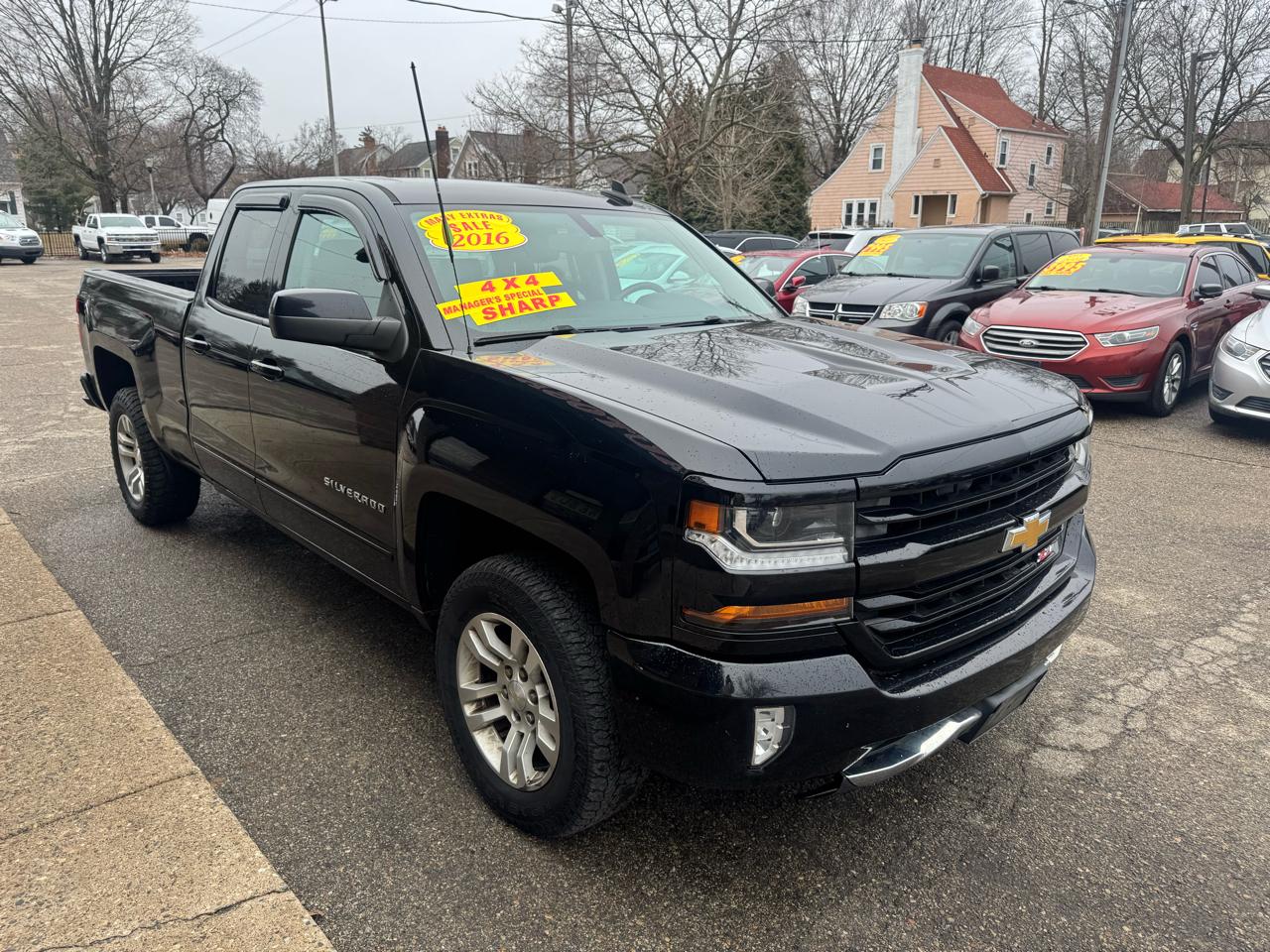 Chevrolet Silverado 1500 LT Ext Cab 4WD 4D 2016