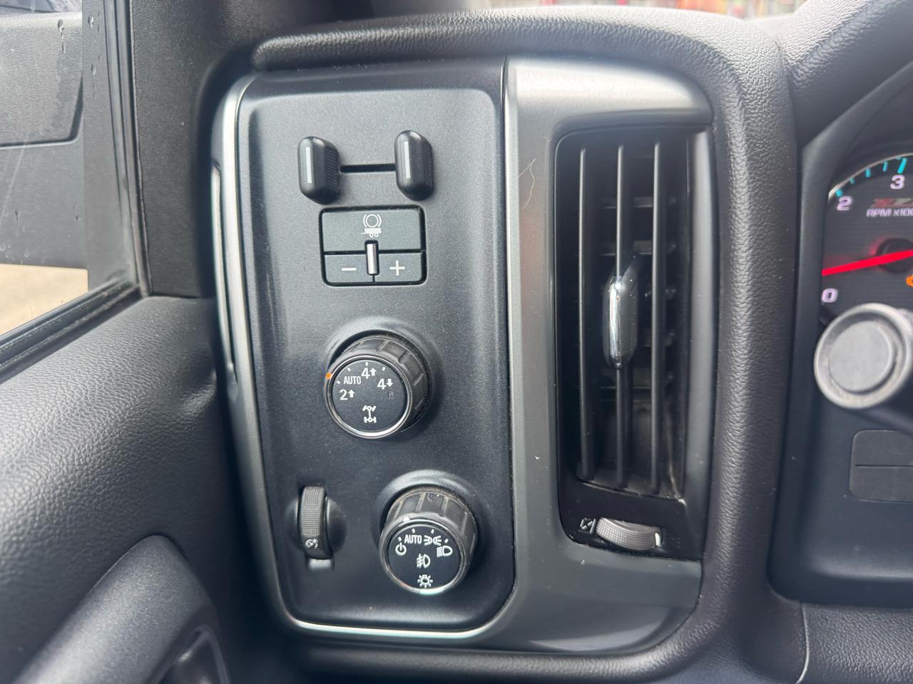 Chevrolet Silverado 1500 LT Ext Cab 4WD 4D 2016