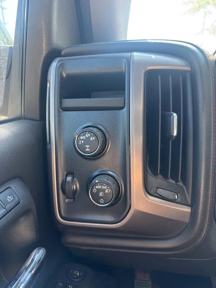 GMC Sierra 1500 Denali Crew Cab Short Box 4WD 2015