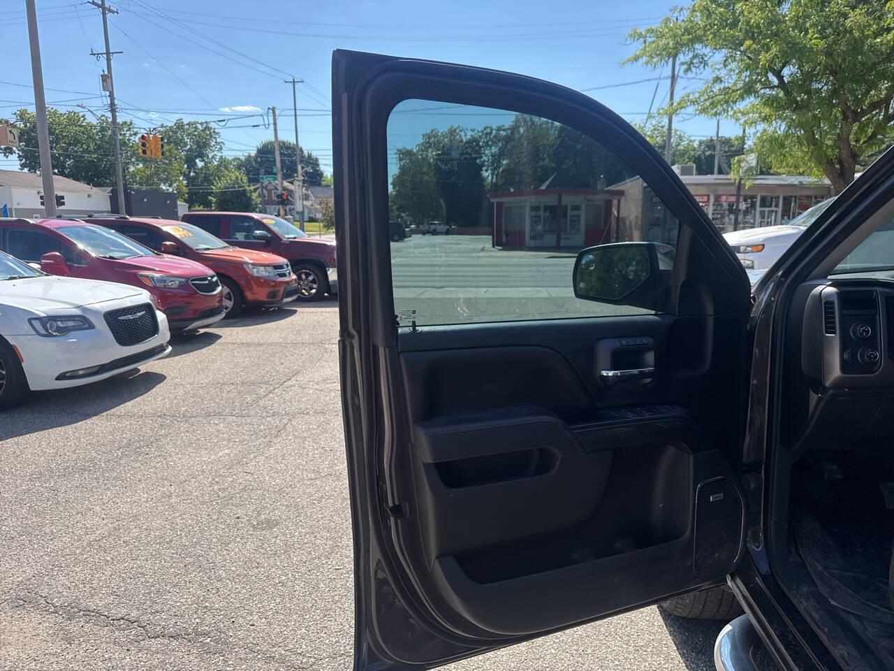 GMC Sierra 1500 Denali Crew Cab Short Box 4WD 2015