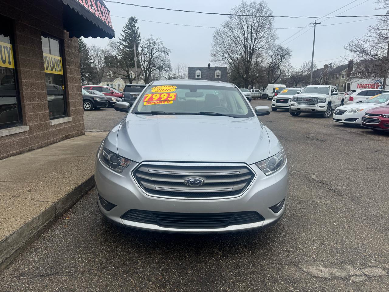 Ford Taurus SEL FWD 2016