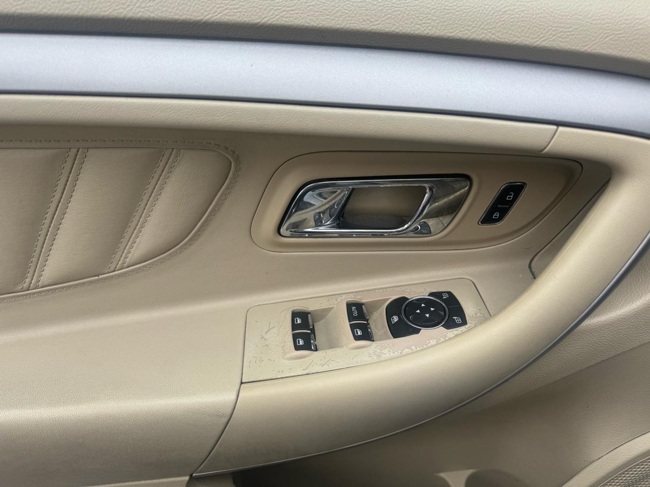 Ford Taurus SEL FWD 2016