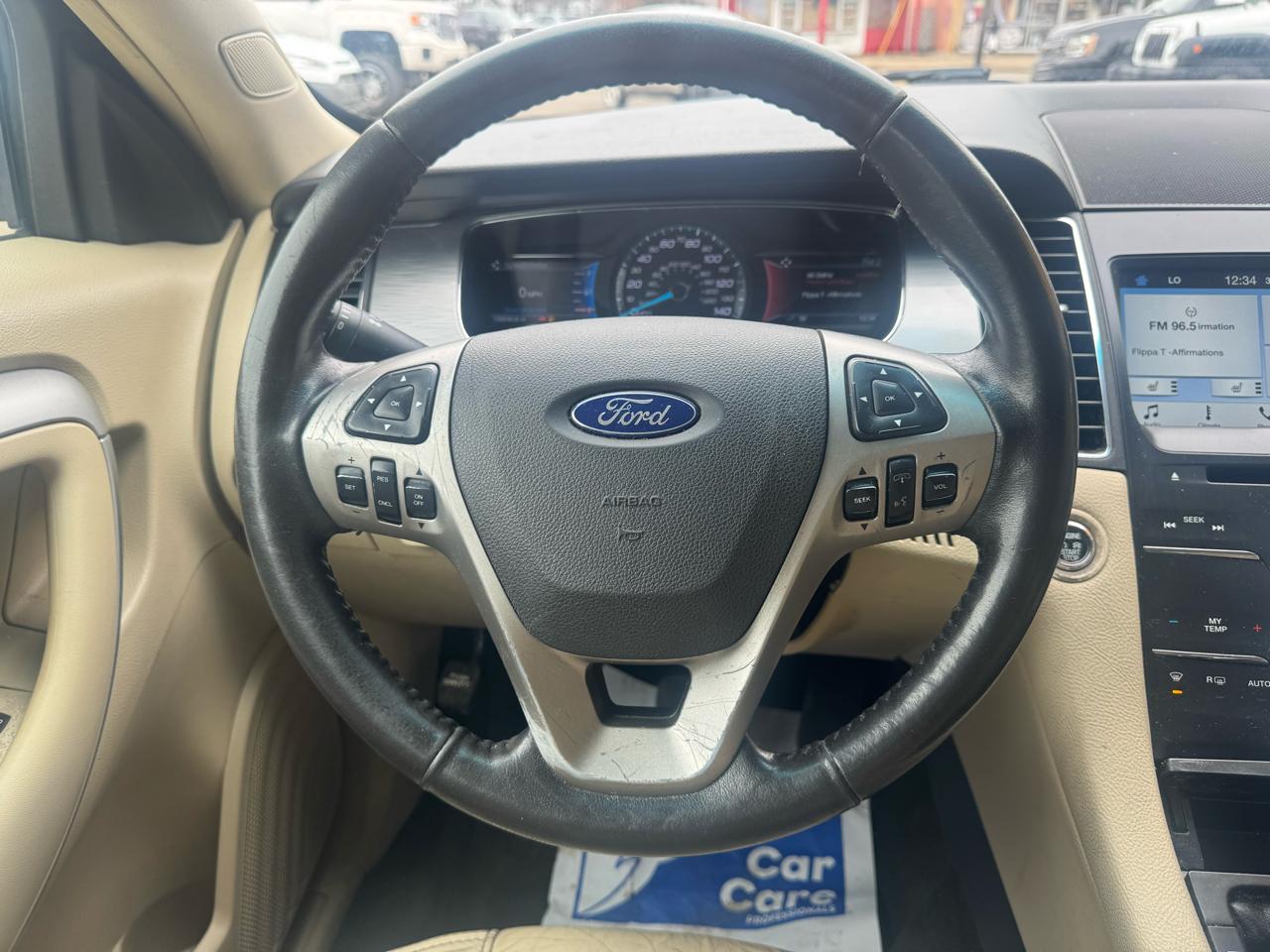 Ford Taurus SEL FWD 2016