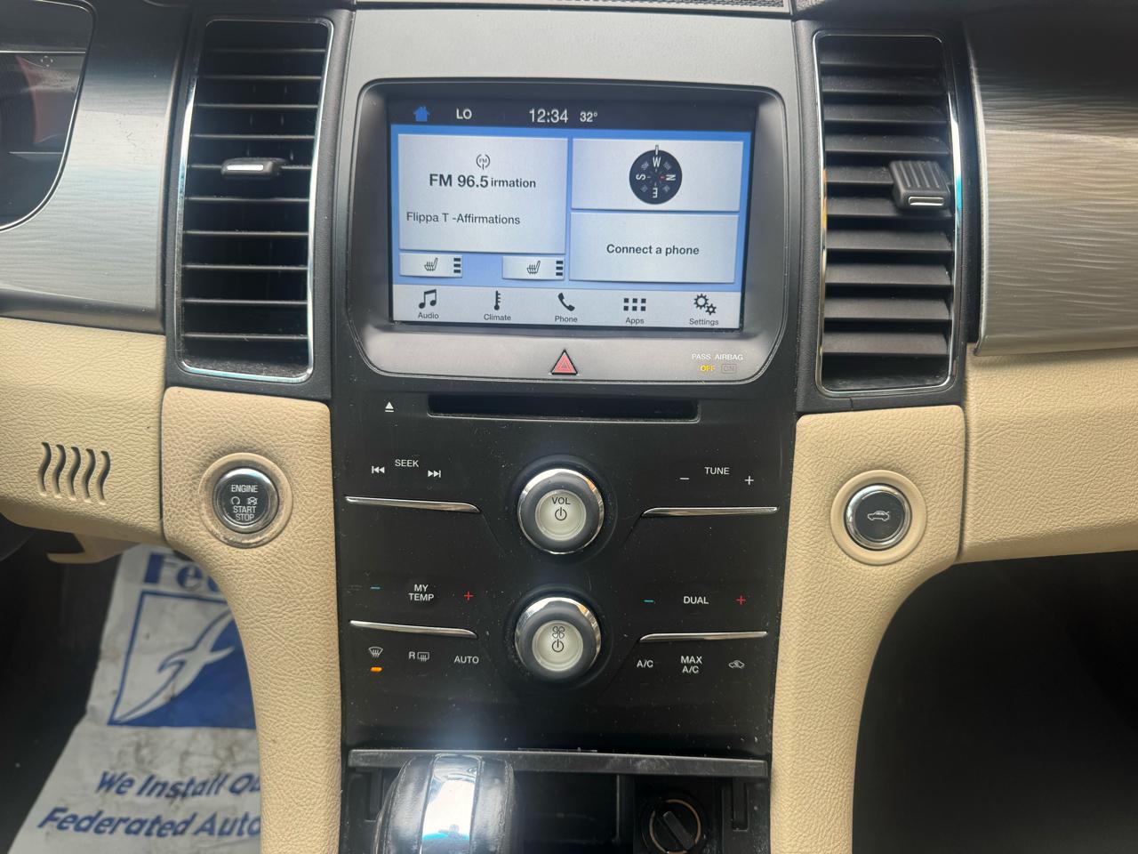 Ford Taurus SEL FWD 2016