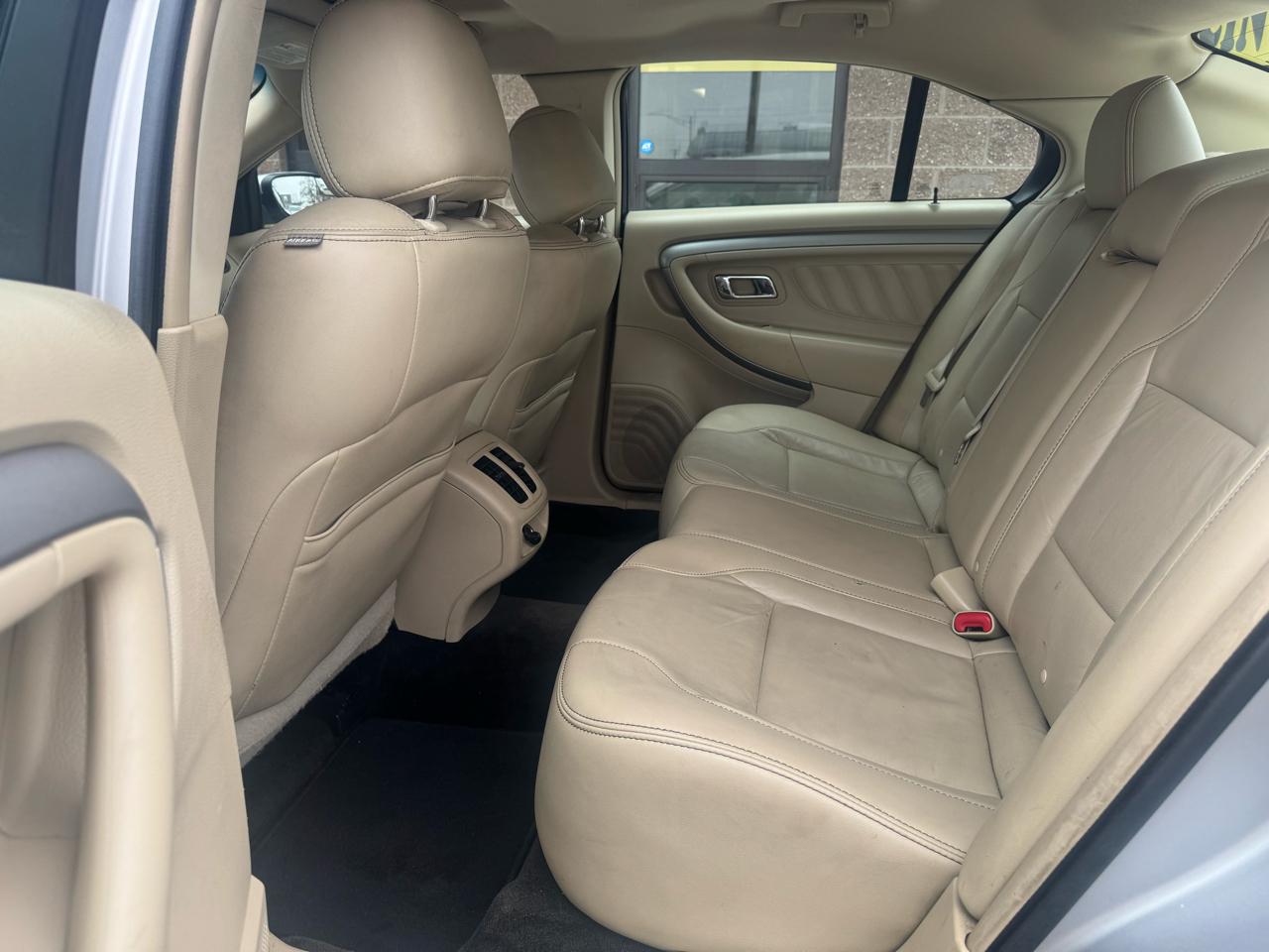 Ford Taurus SEL FWD 2016