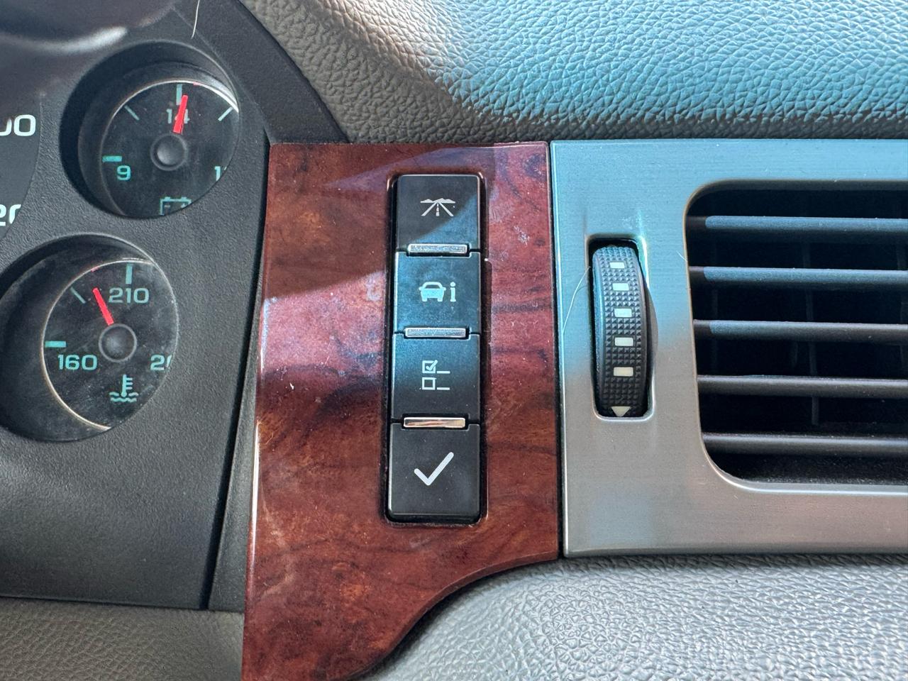 GMC Sierra 1500 SLT Ext Cab 4WD 4D 2010