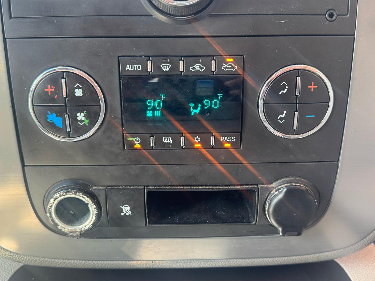 GMC Sierra 1500 SLT Ext Cab 4WD 4D 2010