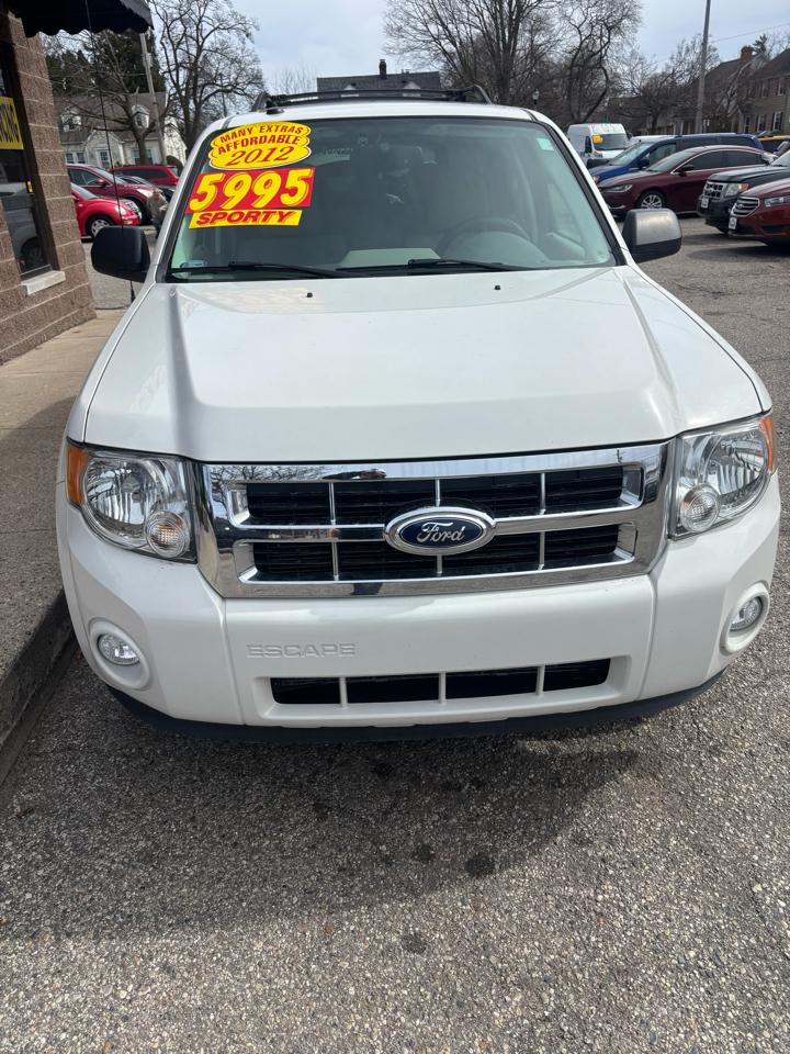Ford Escape XLT FWD 2012