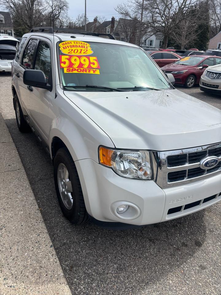 Ford Escape XLT FWD 2012