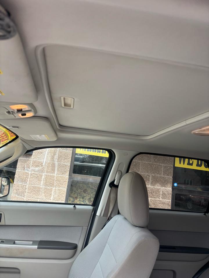 Ford Escape XLT FWD 2012