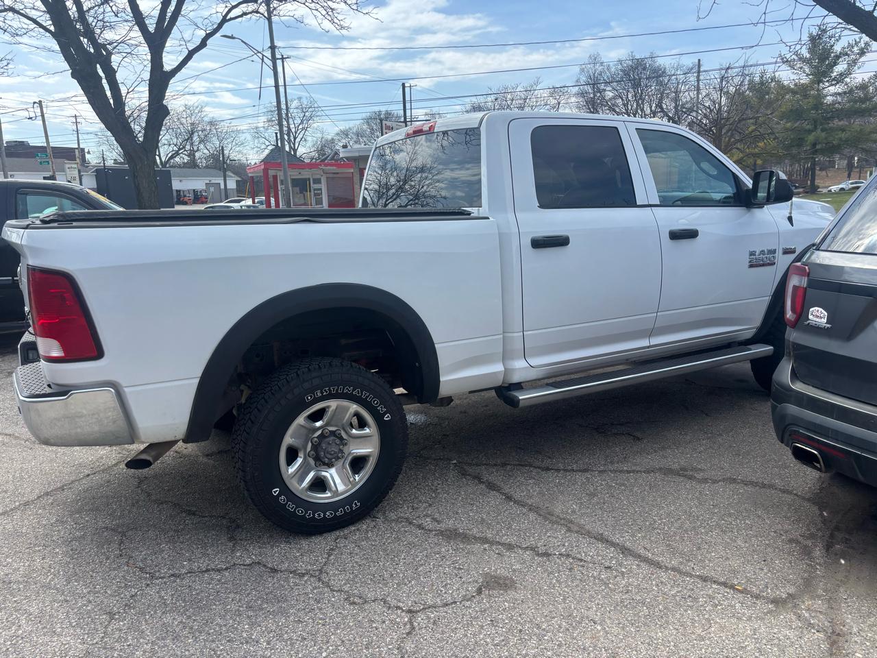 RAM 2500 Tradesman Crew Cab SWB 4WD 2015