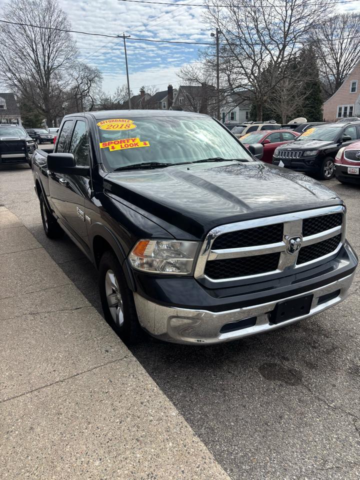 RAM 1500 SLT Quad Cab 4WD 2018