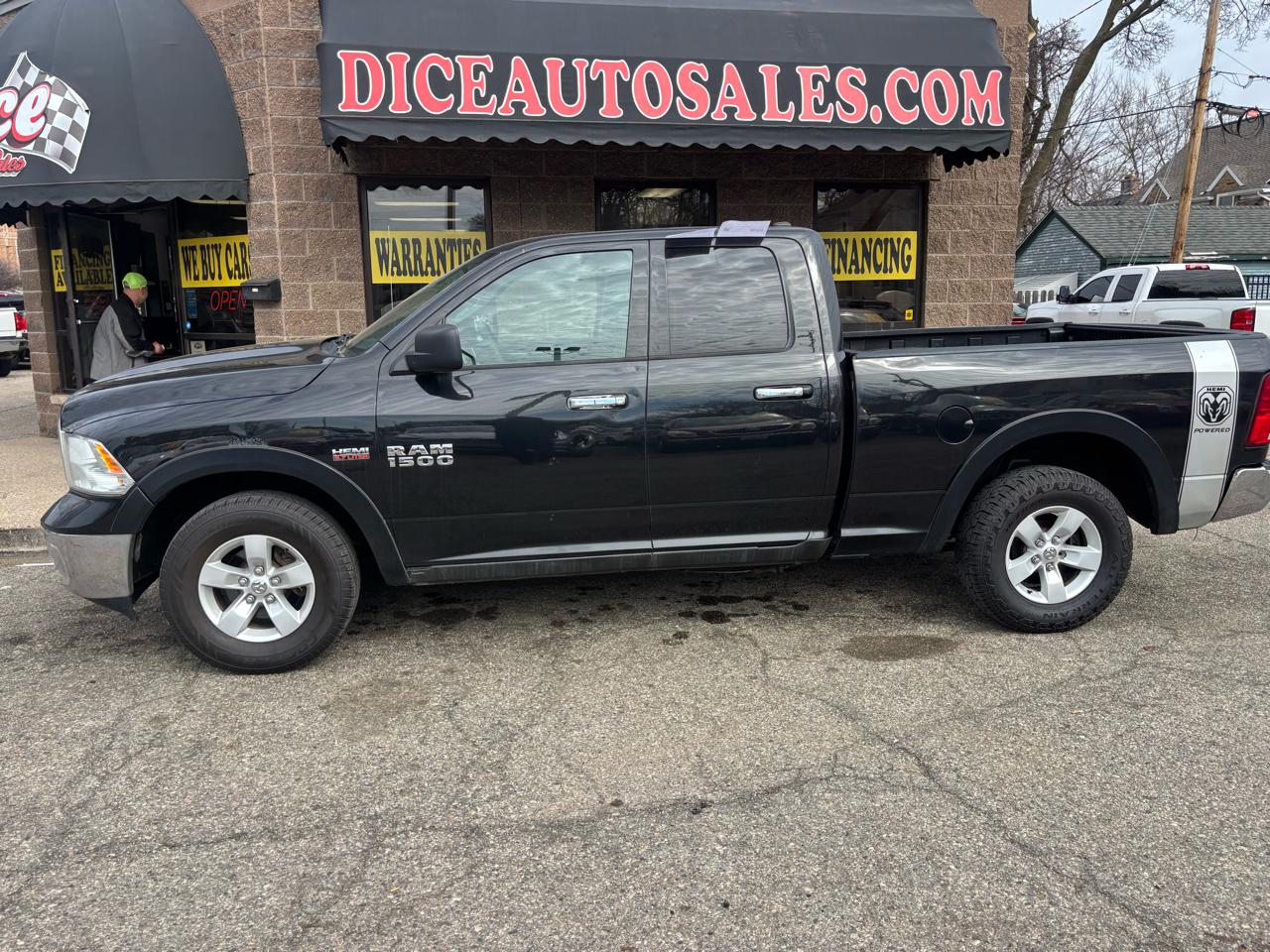 RAM 1500 SLT Quad Cab 4WD 2018