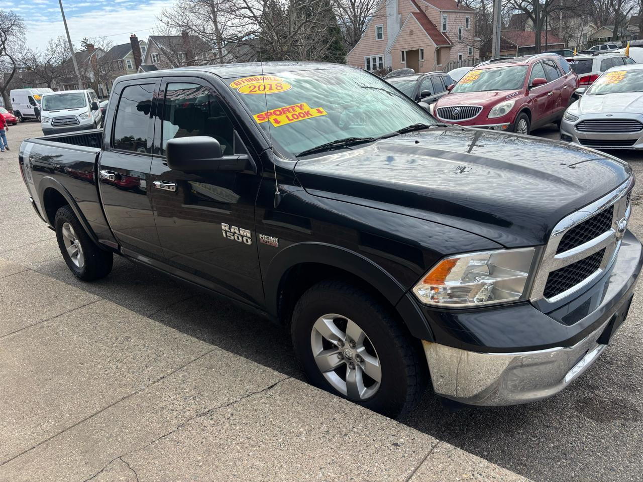 RAM 1500 SLT Quad Cab 4WD 2018