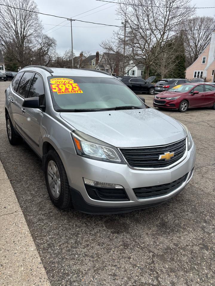 Chevrolet Traverse LS FWD w/PDC 2014