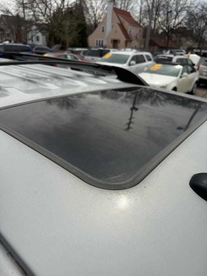 Mercury Mountaineer Premier 4.0L 2WD 2010