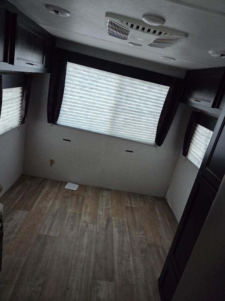 Forest River Grey Wolf Base 2022