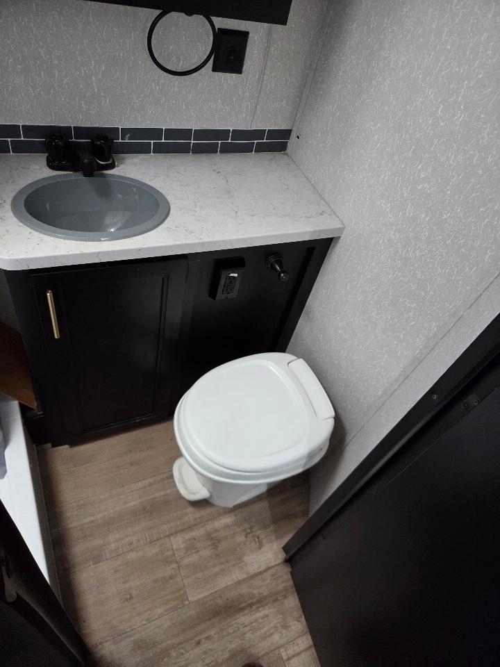 Forest River Grey Wolf Base 2022