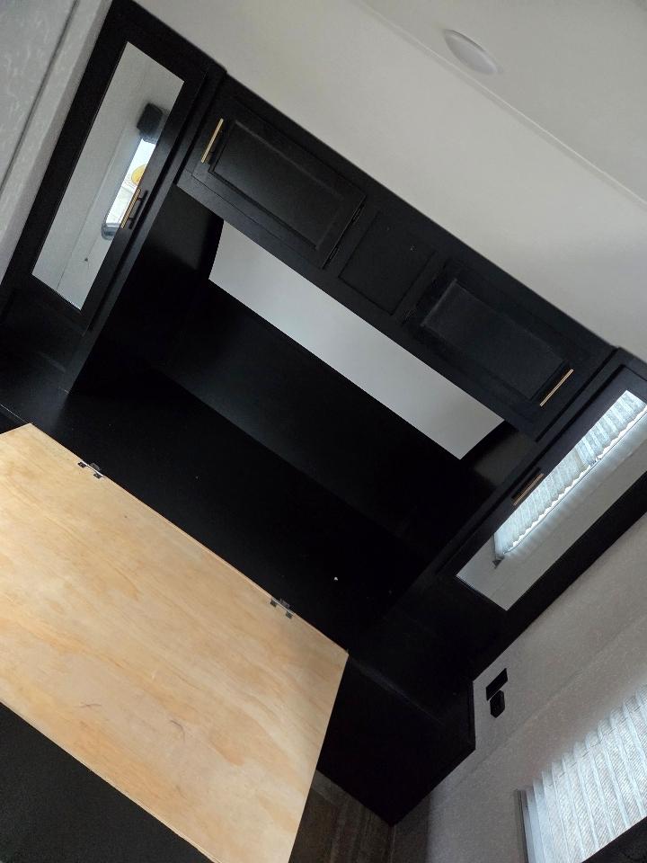 Forest River Grey Wolf Base 2022