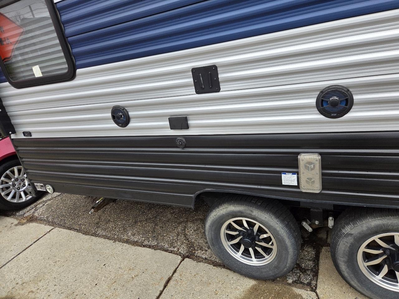 Forest River Grey Wolf Base 2022