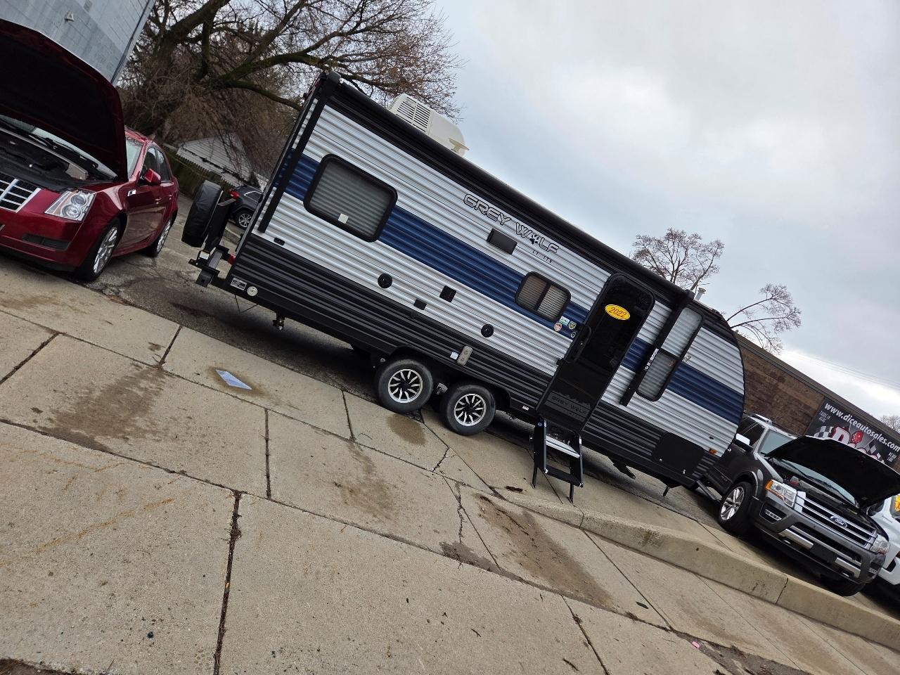 Forest River Grey Wolf Base 2022