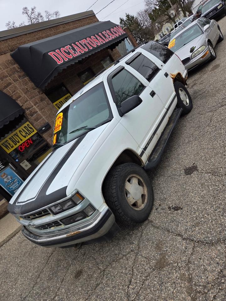 Chevrolet Tahoe 4-Door 4WD 1998