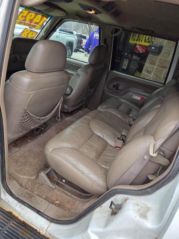 Chevrolet Tahoe 4-Door 4WD 1998