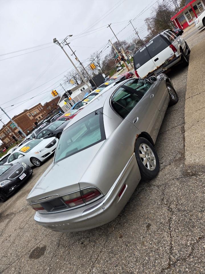 Buick Park Avenue Sedan 2005