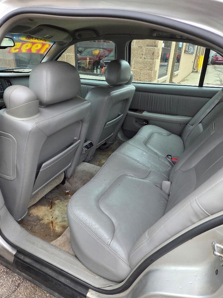 Buick Park Avenue Sedan 2005