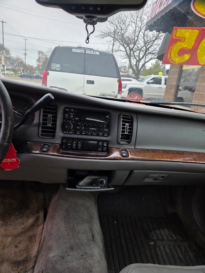 Buick Park Avenue Sedan 2005