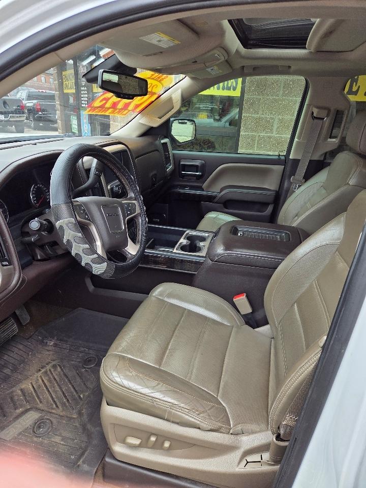 GMC Sierra 1500 Denali Crew Cab Long Box 4WD 2016