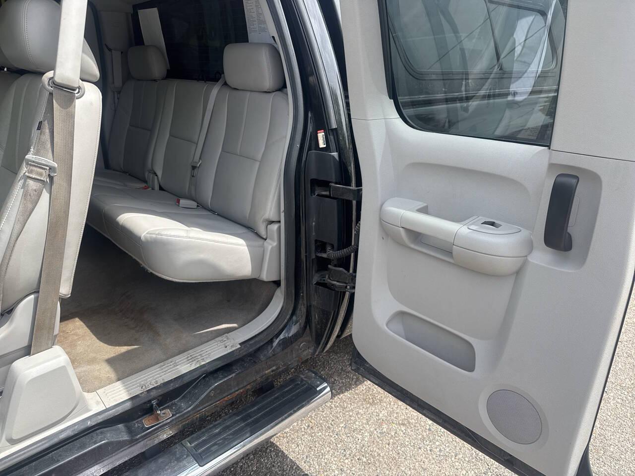 Chevrolet Silverado 1500 LTZ Ext. Cab Long Box 4WD 2013