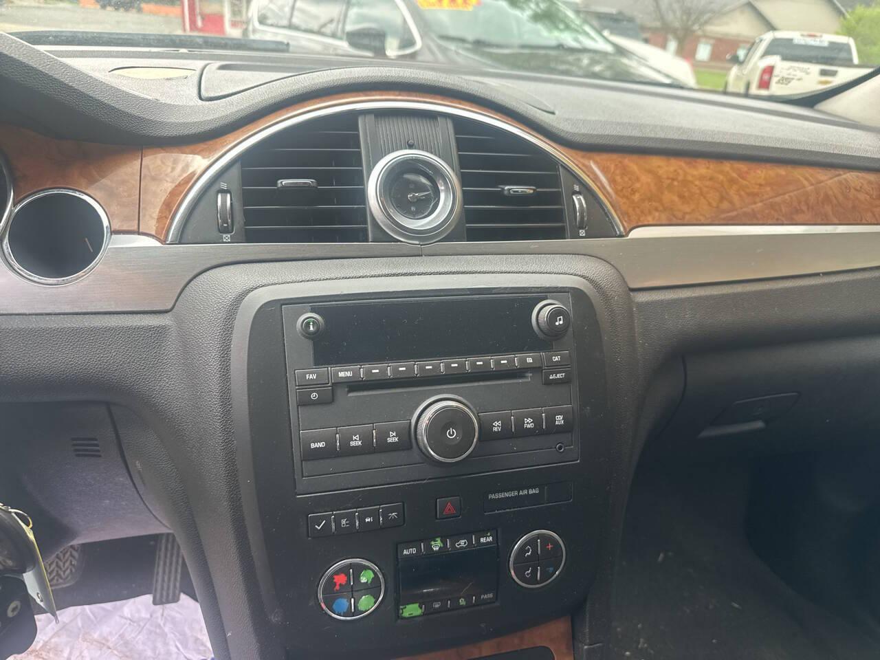 Buick Enclave CX FWD 2010