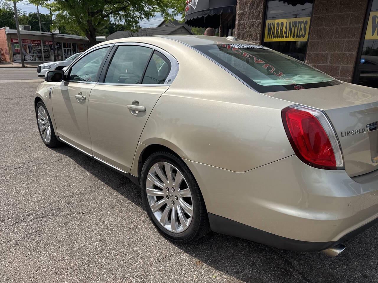 Lincoln MKS 3.7L FWD 2010