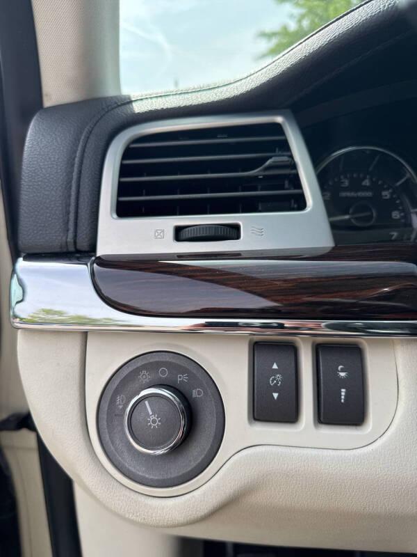 Lincoln MKS 3.7L FWD 2010
