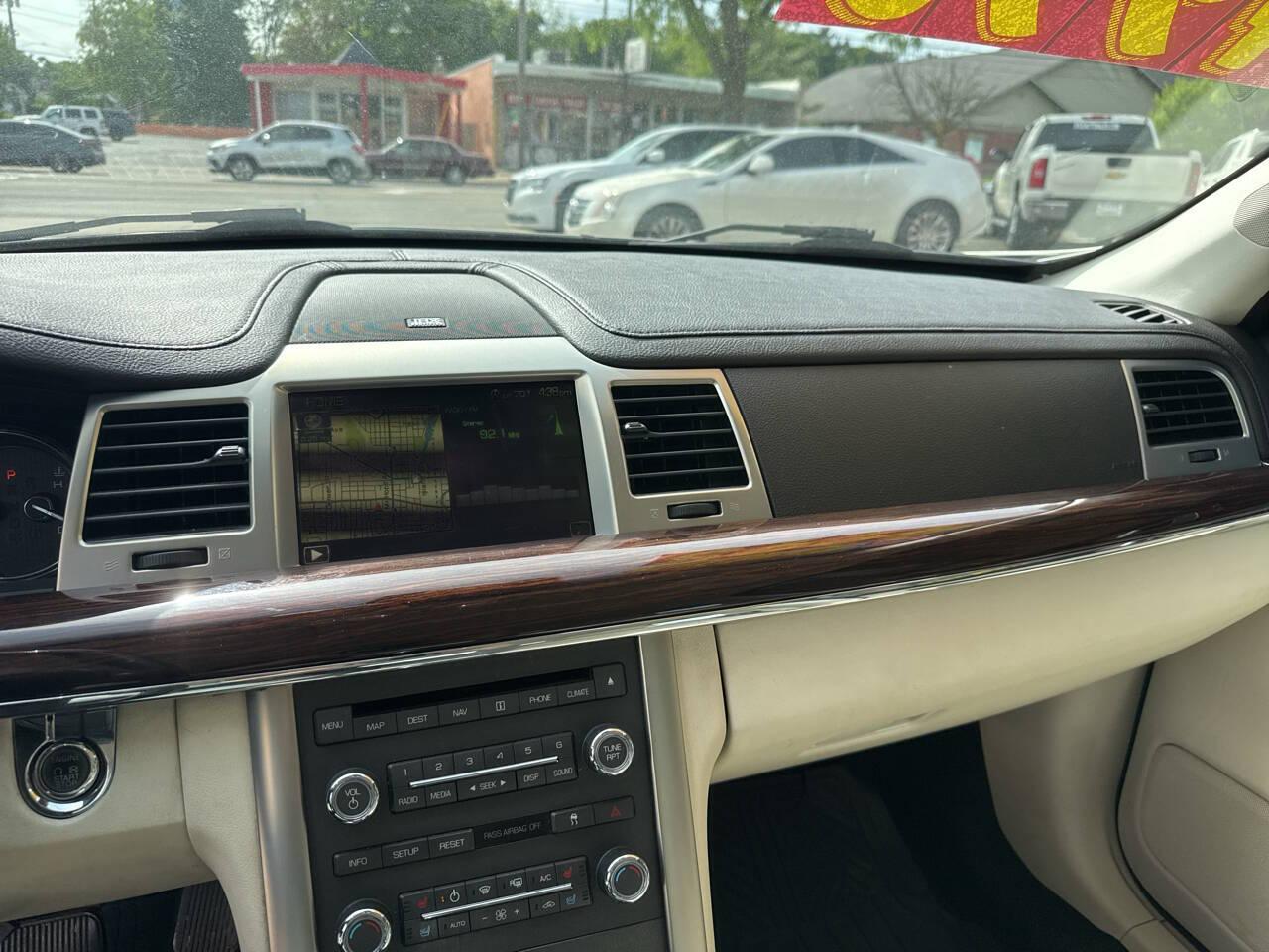 Lincoln MKS 3.7L FWD 2010