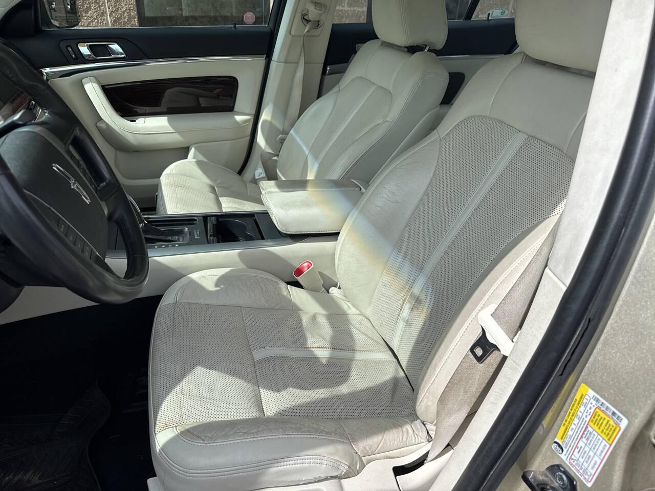 Lincoln MKS 3.7L FWD 2010