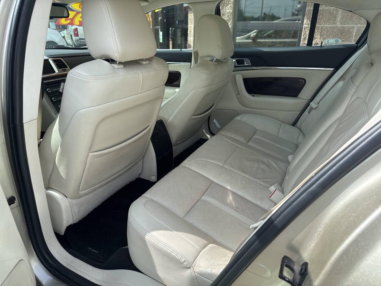 Lincoln MKS 3.7L FWD 2010