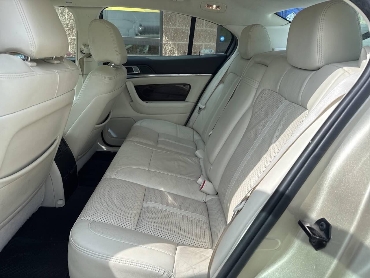 Lincoln MKS 3.7L FWD 2010