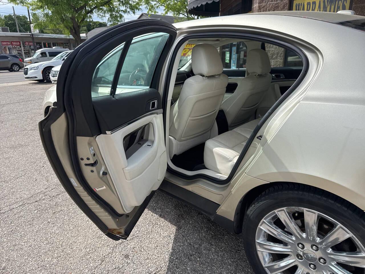 Lincoln MKS 3.7L FWD 2010