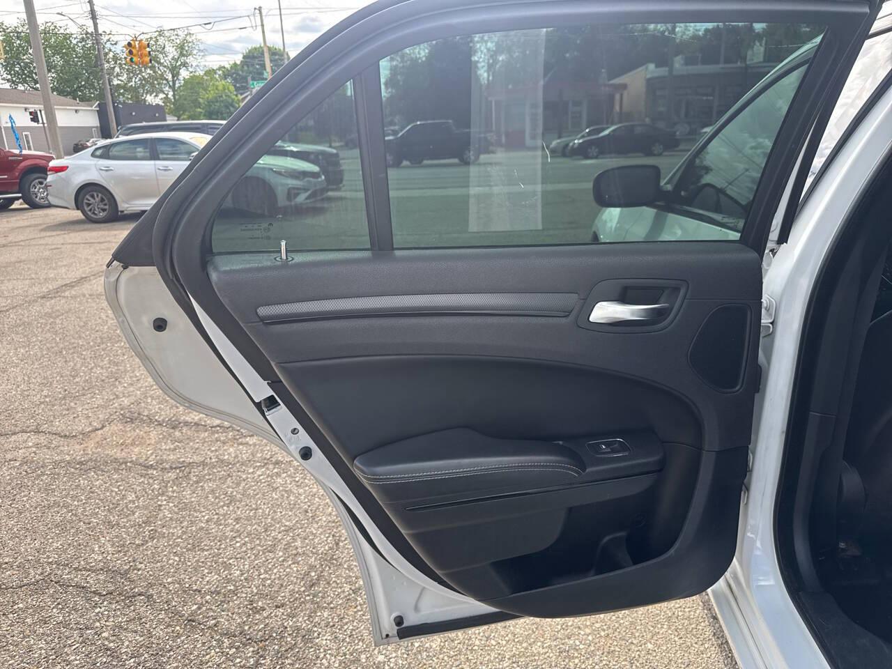 Chrysler 300 S V6 AWD 2015