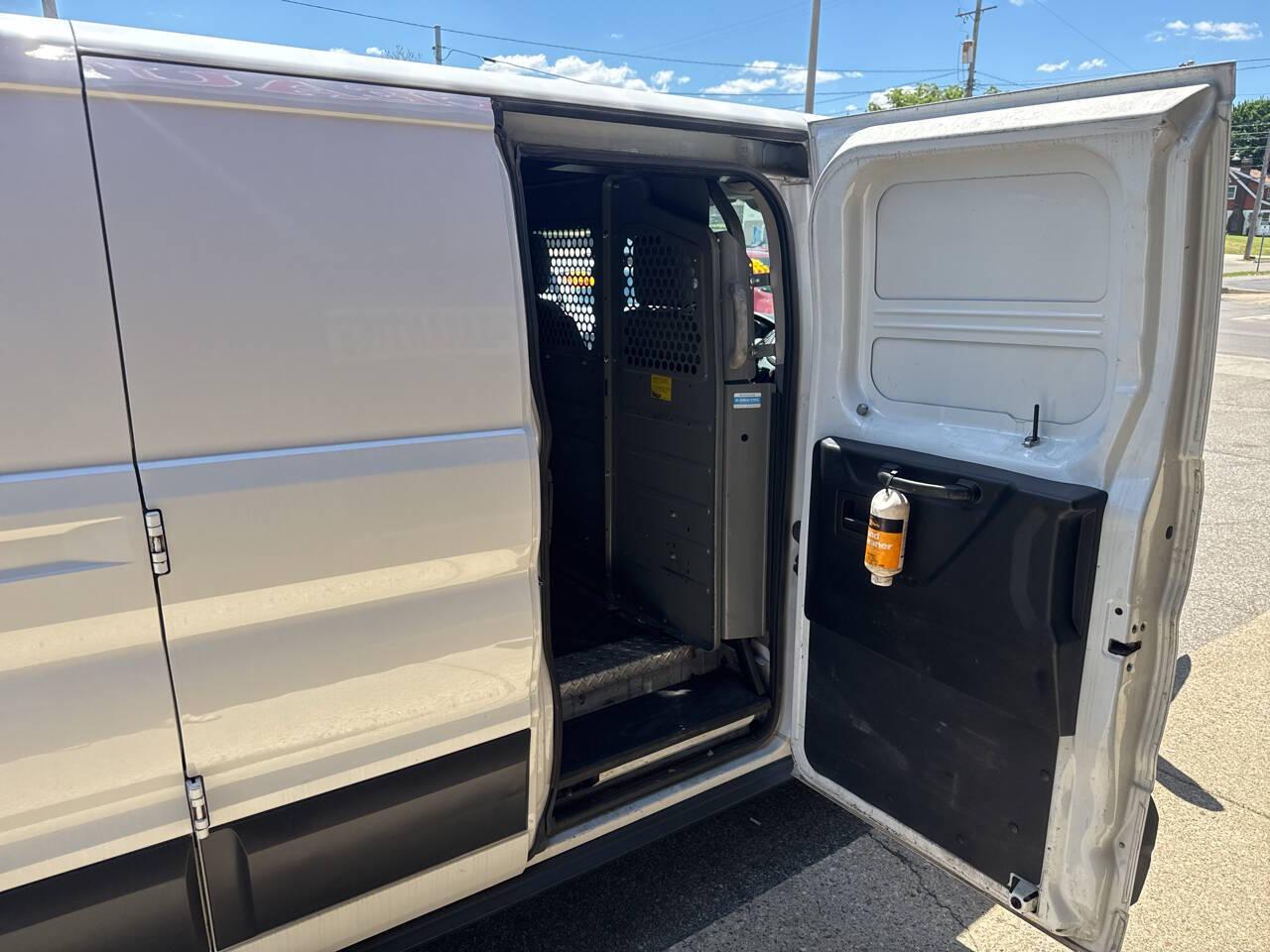 Ford Transit 250 Van Low Roof 60/40 Pass. 148-in. WB 2018