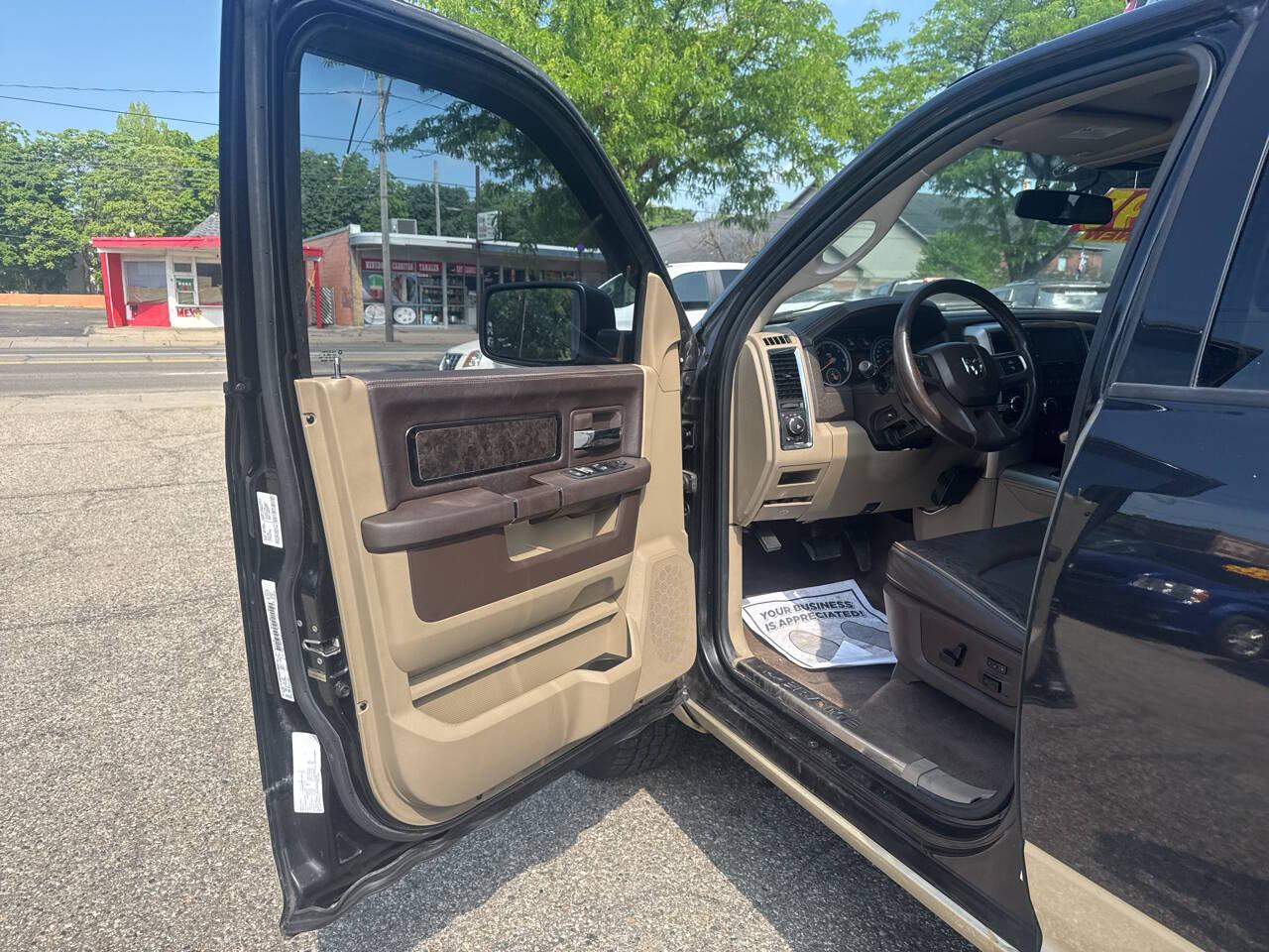RAM 1500 Sport Crew Cab 4WD 2011