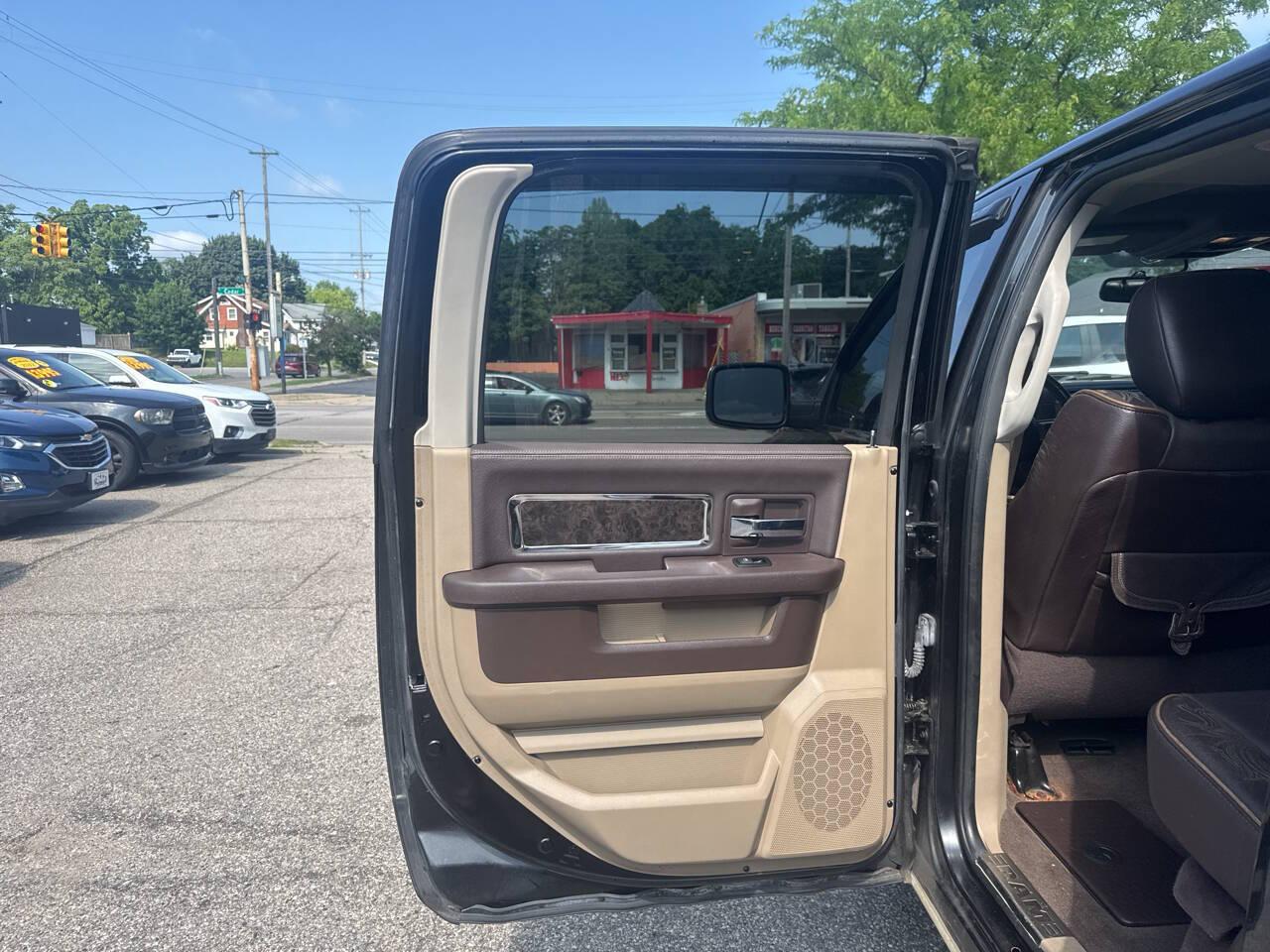 RAM 1500 Sport Crew Cab 4WD 2011
