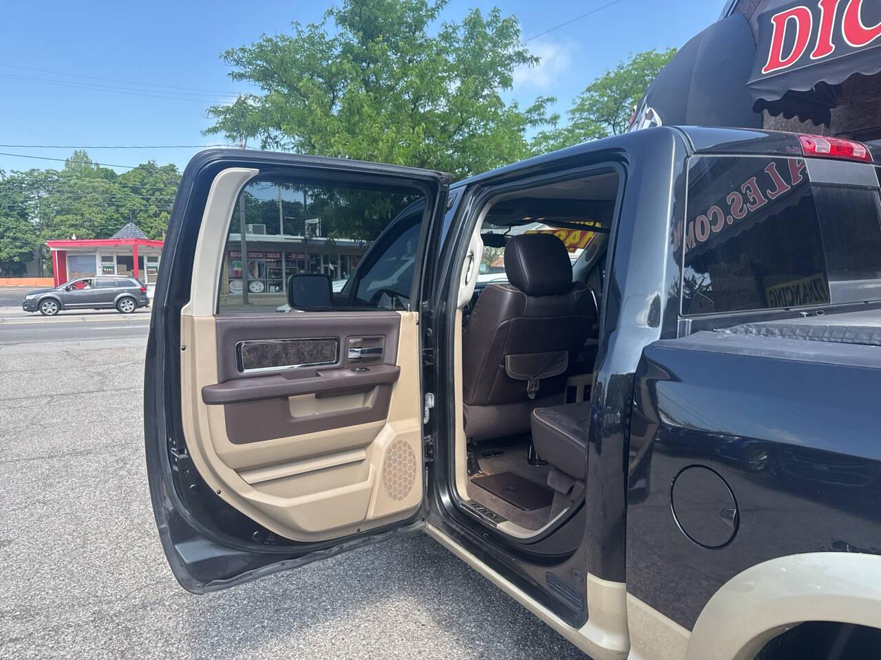 RAM 1500 Sport Crew Cab 4WD 2011